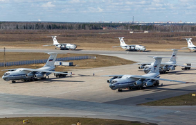 Nga điều máy bay chở thiết bị y tế hỗ trợ Mỹ chống dịch Covid-19