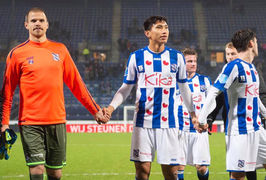 Heerenveen chia tay cùng lúc 5 cầu thủ phòng ngự