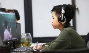 Phụ huynh cần làm gì để tránh trẻ bị trầm cảm do nghỉ học dài phòng Covid-19?