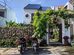 Video: Ngôi nhà cũ ở Quảng Ngãi 'lột xác' nhờ kiến trúc phong cách Địa Trung Hải