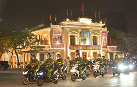 Ảnh: Công an Hải Phòng ra quân tuần tra, kiểm soát sau 22h hàng ngày