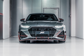 Audi RS7-R sức mạnh vượt trội cả 'ngựa chiến' Lamborghini Aventador