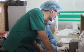 Bệnh nhân thứ 161 mắc Covid-19 trở nặng, phải thở máy