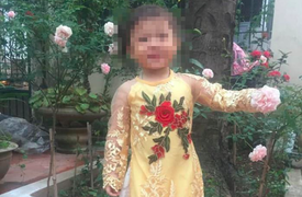 Thương trào nước mắt bé 3 tuổi phải làm con loại súc sinh đội lốt người