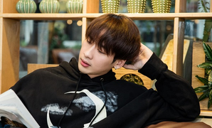 Tuấn Trần biến tấu hit cũ thành ca khúc chống dịch Covid-19