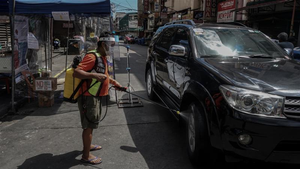 Philippines: Không đeo khẩu trang, tấn công nhân viên y tế, 1 người bị bắn chết