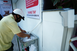 'Máy ATM' rút gạo miễn phí ở TP.HCM