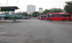 Dịch COVID-19: Các bến xe ở TP.HCM lạnh lẽo chưa từng thấy