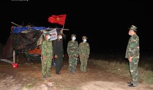 Video: Trắng đêm cùng bộ đội biên phòng tuần tra biên giới chống dịch COVID-19