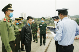 Nam thanh niên Trung Quốc nhập cảnh trái phép vào VN thăm bạn gái