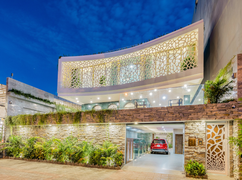 Video: Cận cảnh biệt thự có 'tấm bình phong' hình rạn san hô ở Đà Nẵng