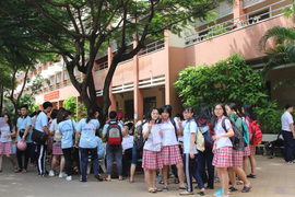 Học sinh TP.HCM có thể trở lại trường vào giữa tháng 5