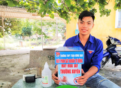 Thầy trò ở Hội An chế tạo máy sát khuẩn phòng COVID-19