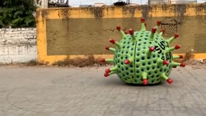 Doanh nhân Ấn Độ chế tạo xe hình virus corona kêu gọi mọi người phòng dịch