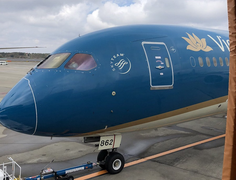Vietnam Airlines chở công dân mắc kẹt tại sân bay Nhật Bản về nước