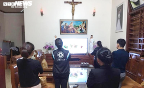 Nhà thờ không gióng chuông, giáo dân Nghệ - Tĩnh dự lễ Phục sinh trực tuyến