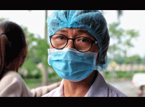 Bác sĩ điều trị bệnh nhân COVID-19: Hơn một tháng chưa về nhà, nhớ con da diết