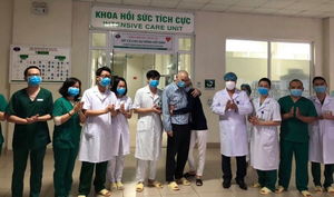 Bệnh nhân mắc COVID-19 nặng được công bố khỏi bệnh, xuất viện ngay trong đêm