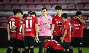 Thai League đá xuyên AFF Cup, Văn Lâm có thể bị giảm nửa lương