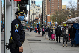Tội phạm giảm mạnh, cảnh sát New York vẫn ngập lo lắng giữa đại dịch COVID-19