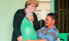 Cảnh 'sống mòn' của lao động nghèo trong mùa dịch COVID-19