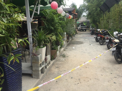 Truy tìm thanh niên cầm súng bắn người trong quán cà phê rồi bỏ trốn