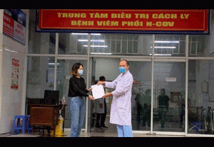 Hai ca COVID-19 từng âm tính rồi dương tính trở lại được công bố khỏi bệnh