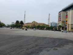 Hết hạn cách ly xã hội, đường phố Huế vẫn vắng bóng người