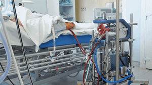 Bệnh nhân 91 phi công người Anh tiến triển tốt, có nhịp tự thở