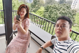 Hồng Đăng và Hồng Diễm xuất hiện trong 'Về nhà đi con' mùa COVID-19