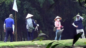 Bất chấp Chỉ thị 16 của Thủ tướng, sân golf Cửa Lò vẫn cho khách vào chơi
