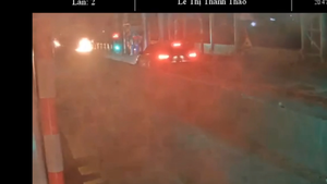 Truy tìm kẻ ném bom xăng vào trạm BOT Ninh Xuân ở Khánh Hòa