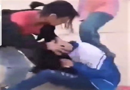 Điều tra việc nữ sinh Nghệ An bị đánh hội đồng giữa đường