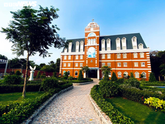 Việt Anh School thu 40% học phí trong mùa dịch, nhiều phụ huynh rút học bạ