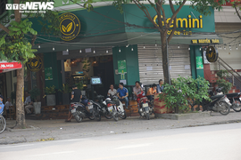 Sát ngày hết lệnh cách ly, hàng quán Hà Nội rậm rịch đón khách 