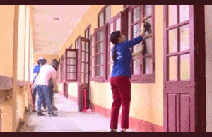 Sáng nay học sinh Thanh Hóa đi học trở lại sau thời gian dài nghỉ vì COVID-19