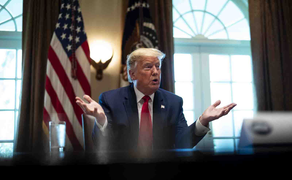 Giá dầu xuống âm, Tổng thống Trump muốn cấm mua dầu của Ả Rập Xê Út