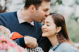 Lan Phương: 'Vợ chồng tôi không có quỹ chung mà tự nguyện chia sẻ tài chính'