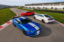  Ford chuẩn bị 'khai tử' Mustang Shelby GT350 