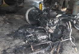 Truy tìm kẻ ném bom xăng vào nhà dân lúc rạng sáng