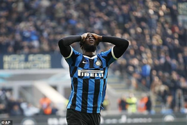 Lukaku: '23 cầu thủ Inter Milan có triệu chứng nhiễm COVID-19'