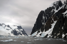 Phát hiện chưa từng có bên trong lõi băng Nam Cực