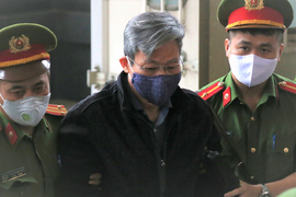 Video: Ông Nguyễn Bắc Son đeo khẩu trang dự toà phúc thẩm