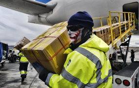 Mỹ tụt lại trong cuộc đua mua vật tư y tế từ Trung Quốc?