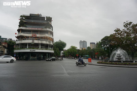 Hết cách ly xã hội, doanh nghiệp du lịch vẫn chưa thể 'ngóc đầu'