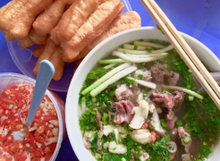 Phở có gì mà tất thảy mọi người đều ‘vật’ thế?