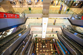  Được mở cửa trở lại, hàng loạt trung tâm thương mại tại TP.HCM vắng khách 