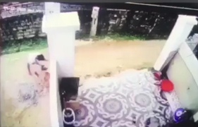 Tài xế lùi xe tải cán chết bé trai rồi mang thi thể đi giấu