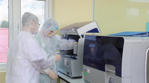 Máy xét nghiệm COVID-19 giá cao ngất ngưởng liệu chất lượng có đảm bảo?