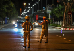 Ảnh: Công an trắng đêm truy quét 'quái xế' tại Đà Nẵng